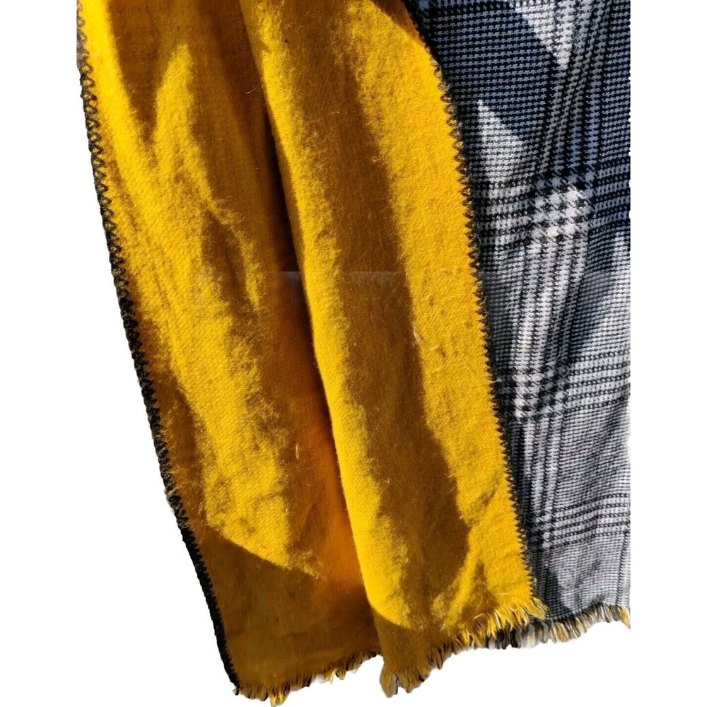 Time & Tru Black White Hounds Tooth Reversible Yellow Woven Blanket Scarf Fall🍂